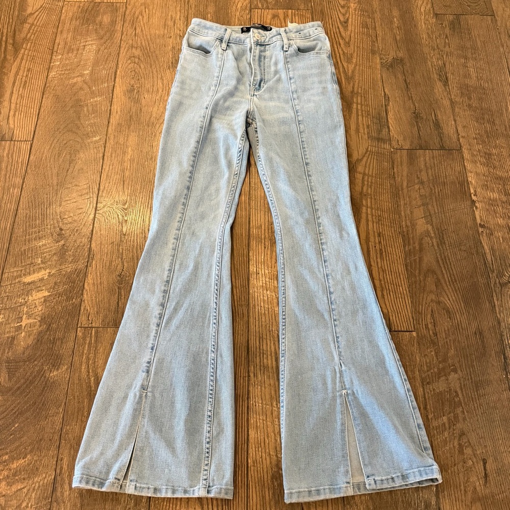 Hollister Women’s High Rise Flare‎ Jeans Size 28/7R